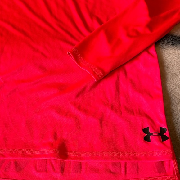 900. Kids Pink Under Armour Heat Gear YLG Longsleeve beach sports cover up - Picture 4 of 4